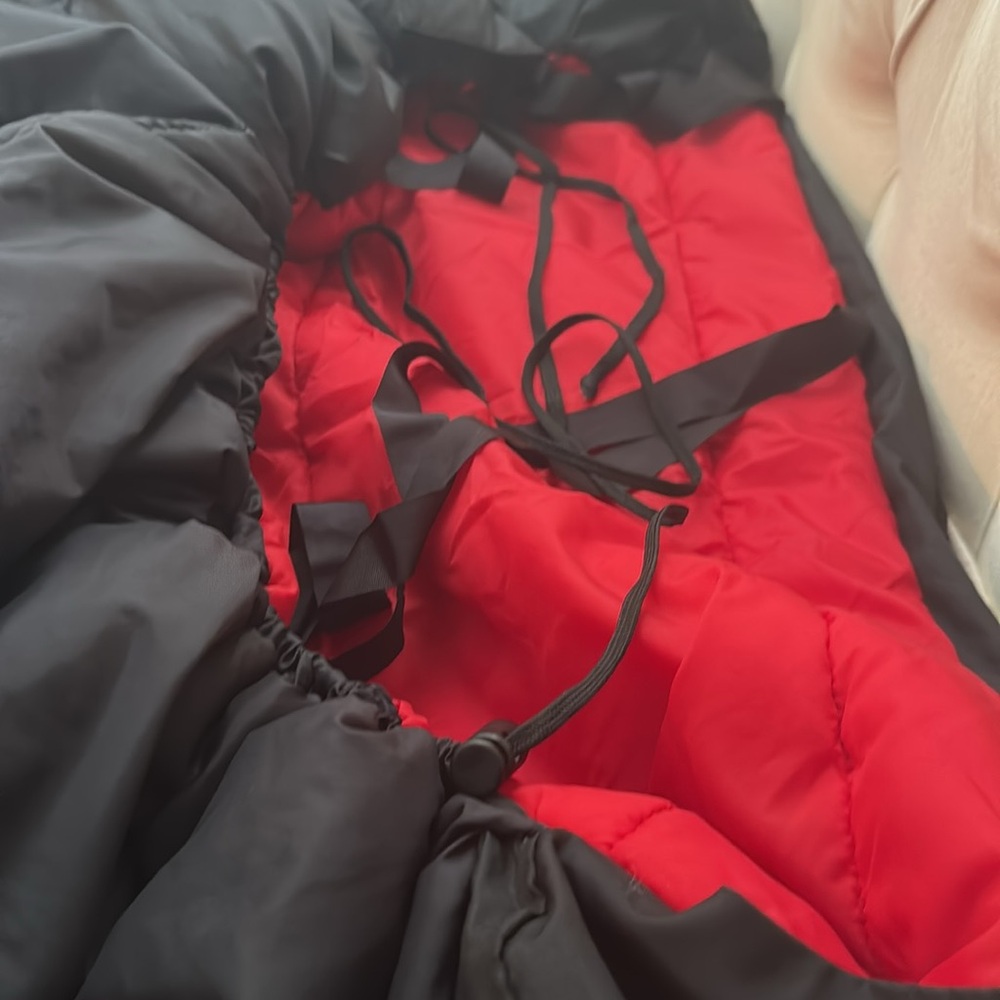 Twin size sleeping bag with packet for twin size air mattress - Picture 3 of 4